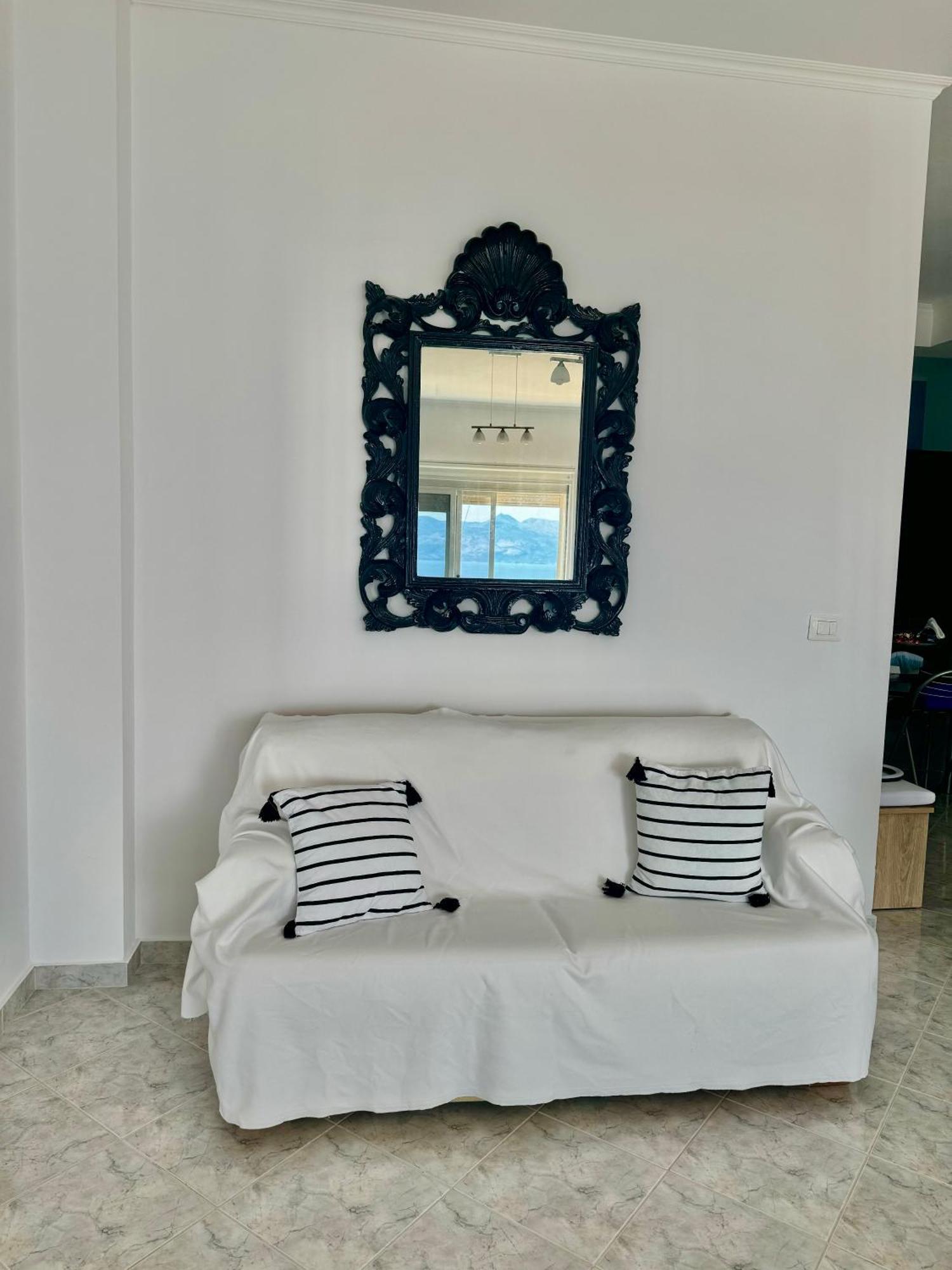 Comfy Blue Sarande Apartment Exterior photo